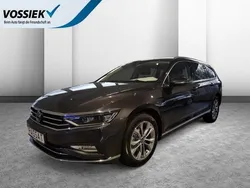 Grijs Gebruikt 2023 VW Passat Elegance Stationwagen | € 44.713 (Iets duurder)