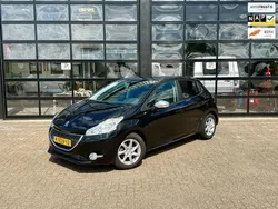 Zwart Gebruikt 2014 Peugeot 208 Style Hatchback | € 7.250 (Eerlijke prijs)