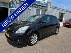 Zwart, metallic lak Gebruikt 2008 Toyota Verso Luna MPV | € 3.499 (Duur)