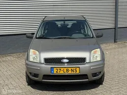 Grijs, metallic lak Gebruikt 2002 Ford Fusion MPV | € 1.499 (Eerlijke prijs)