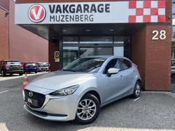 Grijs, metallic lak Gebruikt 2022 Mazda 2 Comfort Hatchback | € 15.945 (Super prijs)