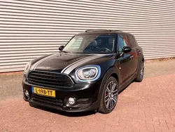 Zwart Gebruikt 2018 Mini One Countryman Chili SUV | € 21.740 (Eerlijke prijs)