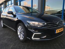 Zwart Gebruikt 2021 VW Passat Business Stationwagen | € 24.900 (Goede deal)