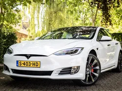 Wit, metallic lak Gebruikt 2018 Tesla Model S Performance Sedan | € 59.750