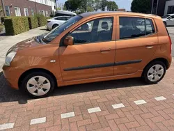 Oranje Gebruikt 2006 Kia Picanto Hatchback | € 1.250 (Goede deal)