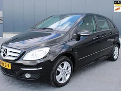 Zwart Gebruikt 2011 Mercedes B180 Business MPV | € 6.950 (Eerlijke prijs)