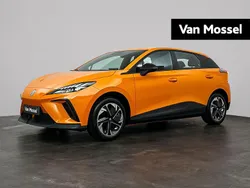 Oranje Nieuw 2025 MG MG4 EV Hatchback | € 33.829 (Duur)