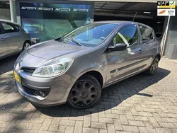 Grijs Gebruikt 2008 Renault Clio II Hatchback | € 3.950 (Duur)