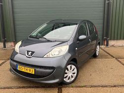 Grijs Gebruikt 2006 Peugeot 107 Hatchback | € 3.195 (Iets duurder)