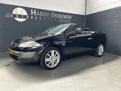 Zwart, metallic lak Gebruikt 2004 Renault Mégane Cabriolet Luxe Cabriolet | € 3.699