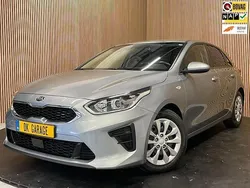 Grijs, metallic lak Gebruikt 2021 Kia Ceed Hatchback | € 17.450 (Eerlijke prijs)