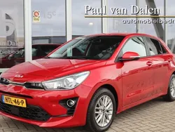 Rood Gebruikt 2022 Kia Rio Hatchback | € 15.795 (Goede deal)