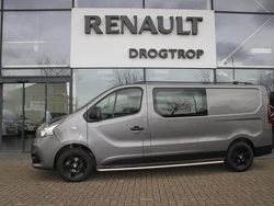 Gris casiopee (grijs metallic) Gebruikt 2018 Renault Trafic Van | € 17.925 (Duur)
