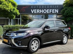 Zwart Gebruikt 2015 Mitsubishi Outlander Edition SUV | € 11.950 (Eerlijke prijs)