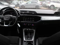 Zwart, metallic lak Gebruikt 2021 Audi Q3 S-Line SUV | € 32.950 (Goede deal)