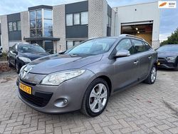 Grijs Gebruikt 2010 Renault Mégane GrandTour Dynamique Stationwagen | € 1.950 (Eerlijke prijs)