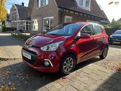 Rood Gebruikt 2014 Hyundai i10 Hatchback | € 5.950 (Goede deal)