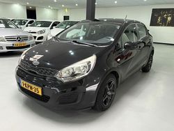 Zwart Gebruikt 2012 Kia Rio Comfort Hatchback | € 5.500 (Eerlijke prijs)