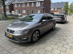 Grijs Gebruikt 2016 Seat Leon CONNECT Stationwagen | € 7.950 (Goede deal)