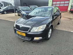 Zwart Gebruikt 2011 Skoda Octavia Business Line Hatchback | € 4.999 (Goede deal)
