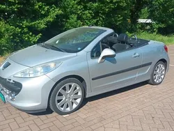Grijs Gebruikt 2007 Peugeot 207 CC Cabriolet | € 3.999 (Eerlijke prijs)