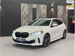 Wit Gebruikt 2020 BMW 118 Executive Hatchback | € 25.950 (Duur)