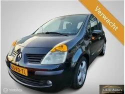 Zwart Gebruikt 2005 Renault Modus Luxe MPV | € 2.350 (Iets duurder)