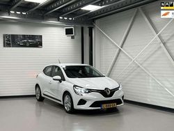 Wit Gebruikt 2021 Renault Clio V Zen Hatchback | € 12.200 (Eerlijke prijs)