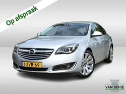 Grijs Gebruikt 2015 Opel Insignia Cosmo Hatchback | € 9.400 (Eerlijke prijs)