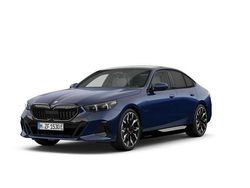 Blauw Nieuw 2024 BMW 530e Sedan | € 96.434
