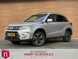 Grijs Gebruikt 2023 Suzuki Vitara Style SUV | € 27.800 (Eerlijke prijs)