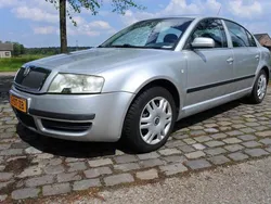 Grijs Gebruikt 2006 Skoda Superb Classic Sedan | € 1.295