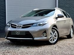 Grijs Gebruikt 2014 Toyota Auris Touring Sports Stationwagen | € 13.950 (Eerlijke prijs)