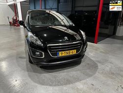 Zwart Gebruikt 2014 Peugeot 3008 Active MPV | € 7.999 (Iets duurder)
