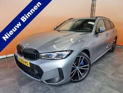 Grijs, metallic lak Gebruikt 2024 BMW 330 M Sport Stationwagen | € 42.900 (Eerlijke prijs)