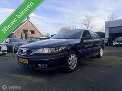 Groen Gebruikt 1998 Renault Safrane Hatchback | € 2.950