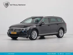 Zwart, metallic lak Gebruikt 2023 VW Passat Business Stationwagen | € 42.835 (Duur)