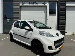 Wit Gebruikt 2011 Peugeot 107 Hatchback | € 3.650 (Eerlijke prijs)