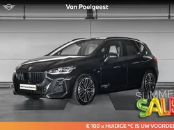 Saphirschwarz metallic (zwart metallic) Gebruikt 2024 BMW 218 Stationwagen | € 45.900