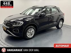 Zwart Gebruikt 2022 VW T-Roc Life SUV | € 27.950 (Eerlijke prijs)