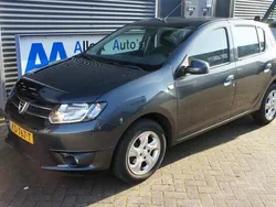 Grijs Gebruikt 2016 Dacia Sandero Lauréate Hatchback | € 6.450 (Super prijs)