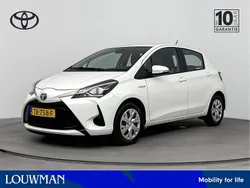 Wit Gebruikt 2017 Toyota Yaris Hybrid Limited Hatchback | € 15.445 (Eerlijke prijs)