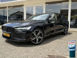 Zwart Gebruikt 2020 Volvo V60 R-Design Stationwagen | € 34.900 (Eerlijke prijs)