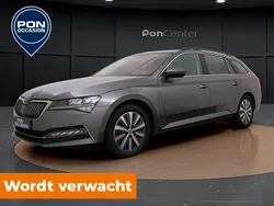 Grijs, metallic lak Gebruikt 2022 Skoda Superb Ambition Stationwagen | € 25.950 (Goede deal)