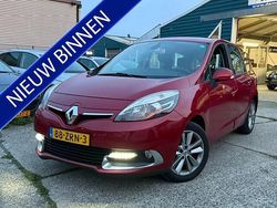 Rood (metallic) Gebruikt 2013 Renault Grand Scénic III Collection MPV | € 2.990 (Super prijs)