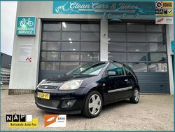 Zwart Gebruikt 2006 Ford Fiesta Futura Hatchback | € 1.650 (Eerlijke prijs)