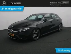 Donker metallic kosmoszwart Gebruikt 2020 Mercedes A160 AMG Hatchback | € 24.945 (Iets duurder)