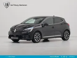 Zwart, metallic lak Gebruikt 2023 Renault Clio V Intens Hatchback | € 18.940 (Goede deal)