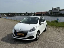 Wit Gebruikt 2016 Peugeot 208 Hatchback | € 6.999 (Eerlijke prijs)