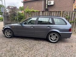 Grijs Gebruikt 2002 BMW 318 Stationwagen | € 2.250 (Eerlijke prijs)